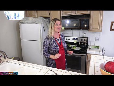 ❤️ A madrasta a ordenhá-lo na cozinha antes do seu encontro Sexo superior em nós pt.full-porner.ru ﹏