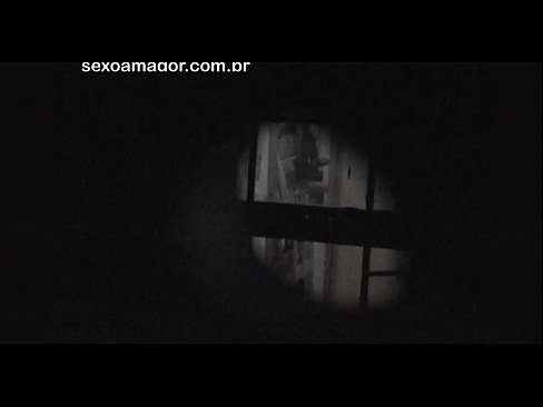 ❤️ Lourinho é filmado secretamente por um voyeur de bairro escondido atrás de tijolos ocos Sexo superior em nós pt.full-porner.ru ﹏